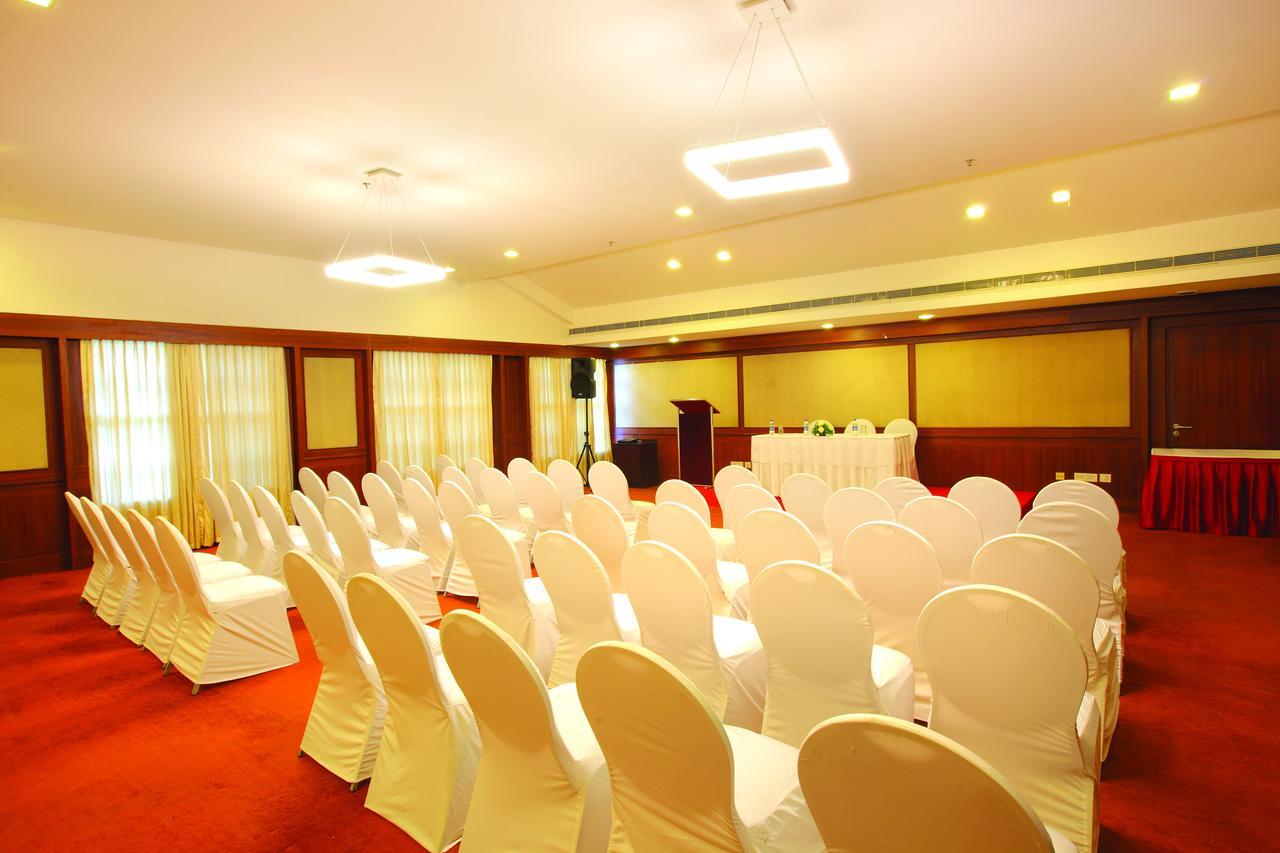 Broad Bean Cochin Hotel Kochi Exterior photo